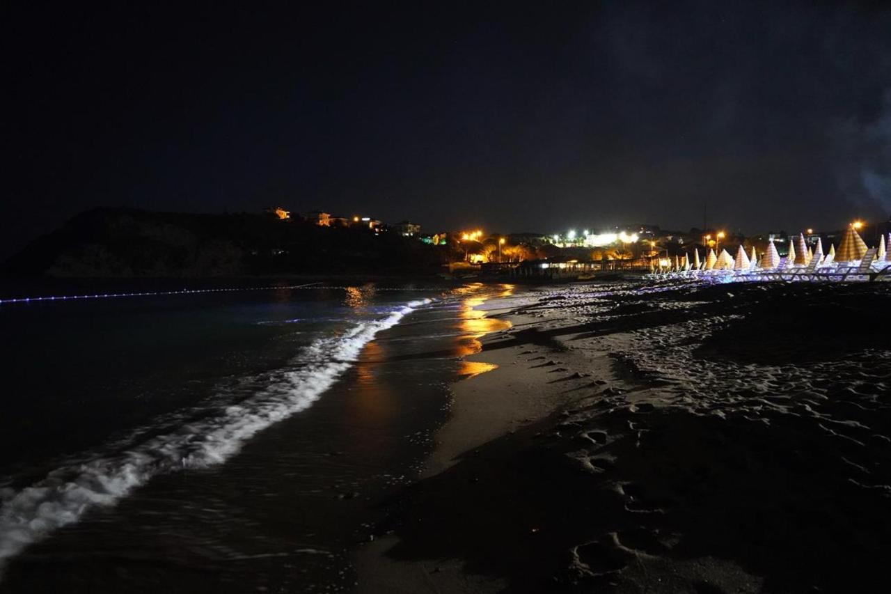 Mad Sea Beach Hotel Karacakoy Dış mekan fotoğraf